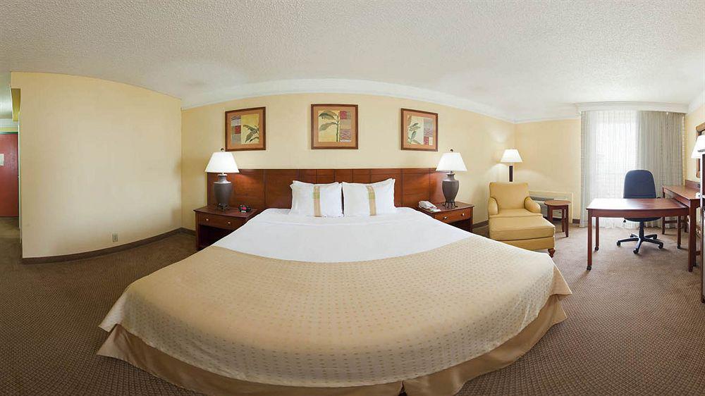 Holiday Inn Ponce & El Tropical Casino By Ihg Bagian luar foto